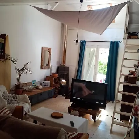 La 1949 Villa *